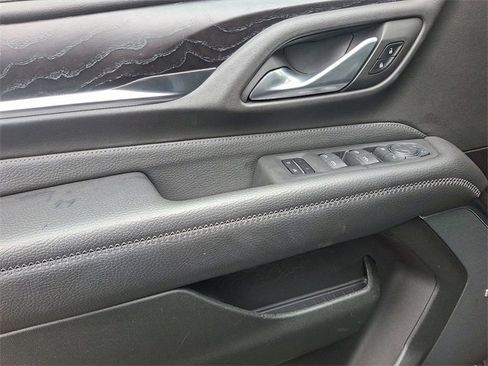 Used 2021 GMC Yukon Denali image 12