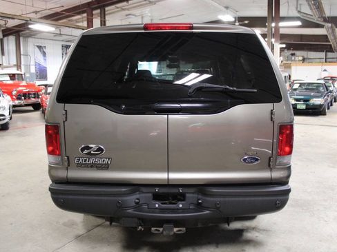Used 2004 Ford Excursion Limited image 5