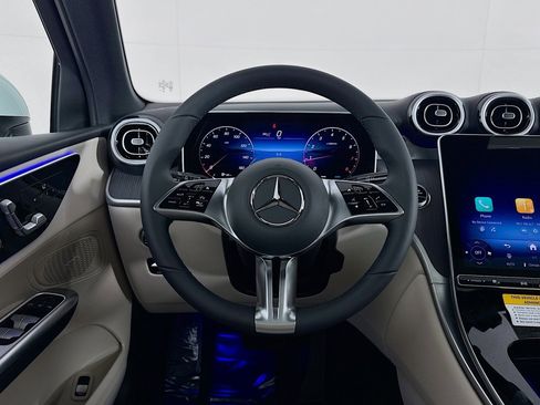 New 2026 Mercedes-Benz GLC 300 image 4