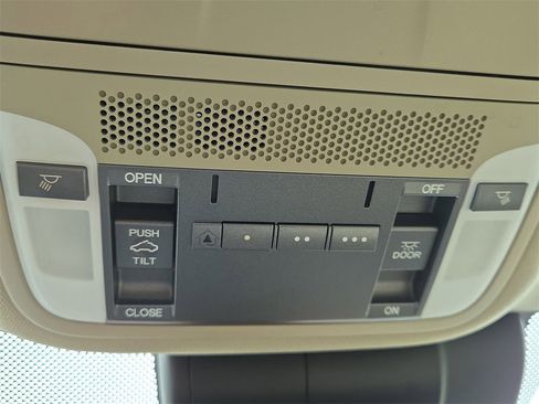 Used 2019 Acura TLX image 24