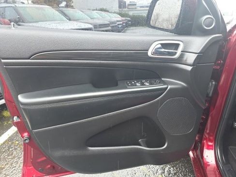 Used 2020 Jeep Grand Cherokee Altitude image 9