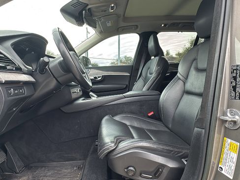 Used 2022 Volvo XC90 T8 Inscription image 6