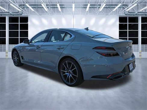 Used 2025 Genesis G70 2.5T image 6