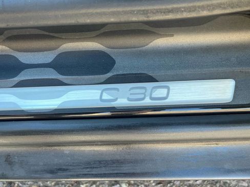 Used 2011 Volvo C30 T5 w/ Preferred Pkg image 6