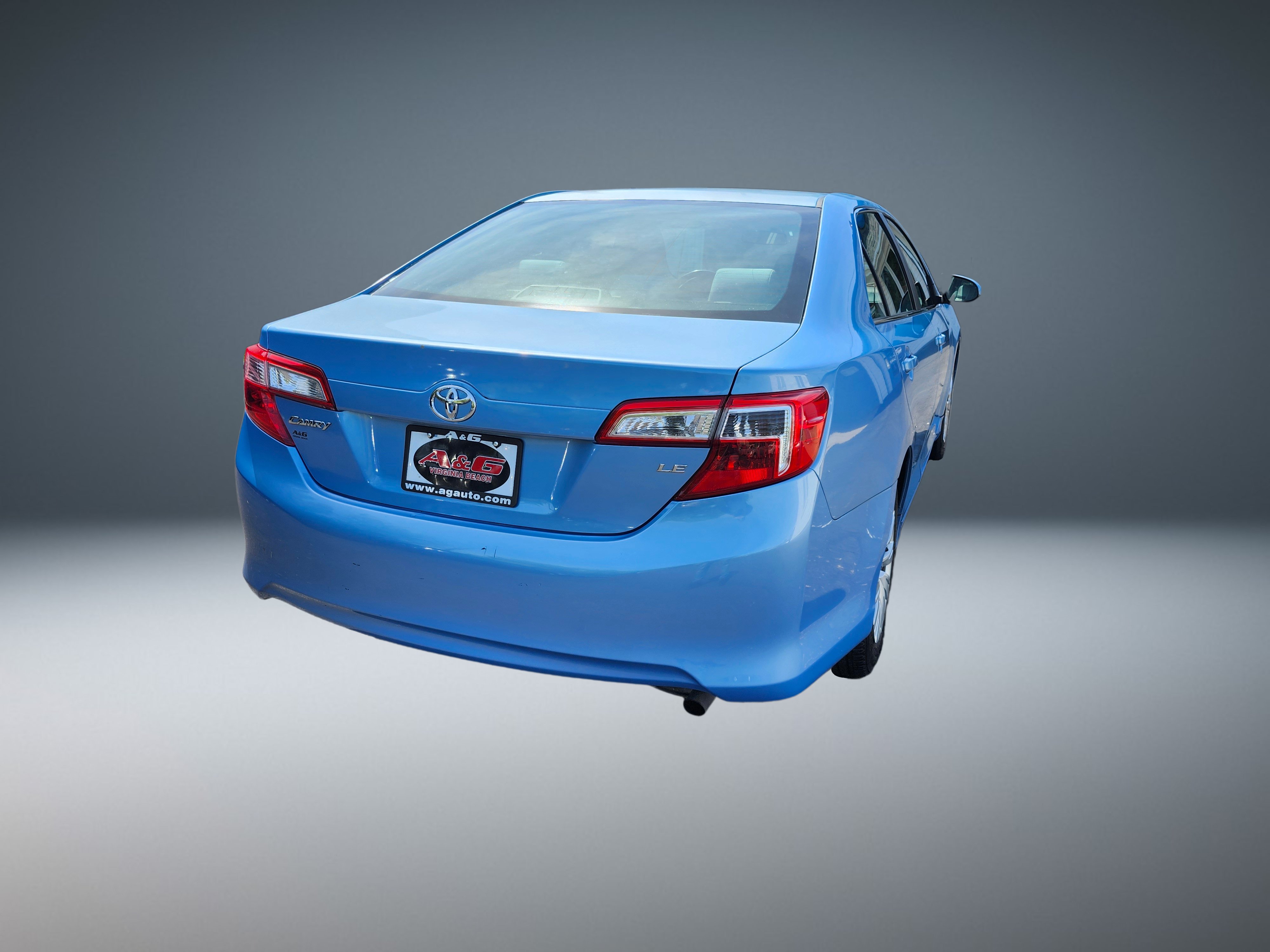 Used 2014 Toyota Camry LE FWD image 3