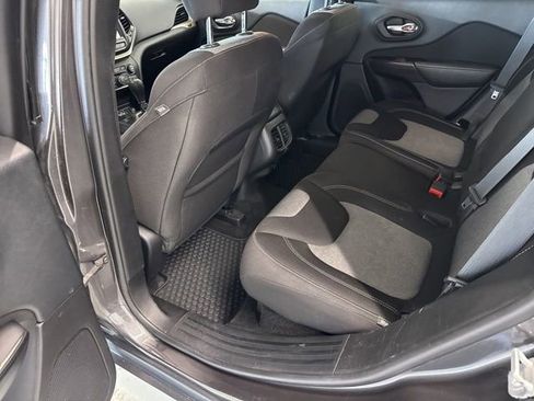 Used 2014 Jeep Cherokee Altitude w/ Cold Weather Group image 19