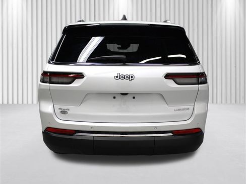 New 2026 Jeep Grand Cherokee L Laredo AWD/4WD image 4