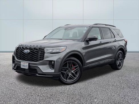 Used 2026 Ford Explorer ST-Line w/ ST-Line Street Pack RWD image 1