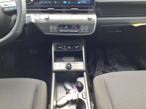 Used 2024 Hyundai Kona SEL w/ Convenience Package FWD image 10