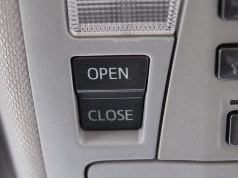 Used 2013 Toyota Camry XLE image 27