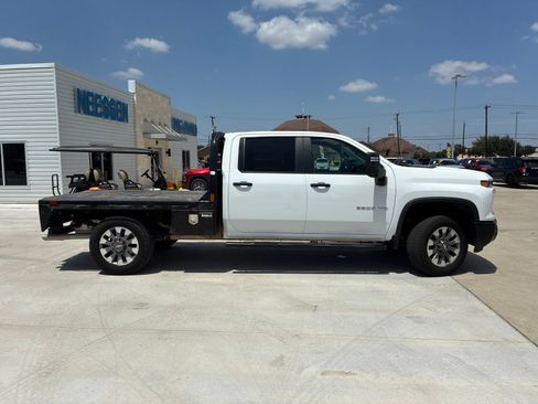 Used 2025 Chevrolet Silverado 2500 Custom w/ Custom Convenience Package AWD/4WD image 2
