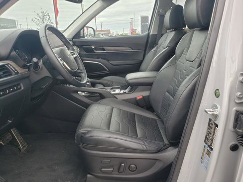 Certified 2022 Kia Telluride SX w/ SX Prestige Package AWD/4WD image 11