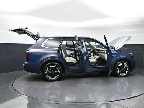 Used 2024 Kia Telluride EX AWD/4WD image 42