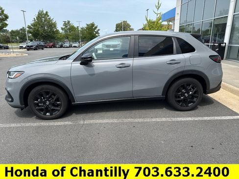 Used 2025 Honda HR-V Sport image 1