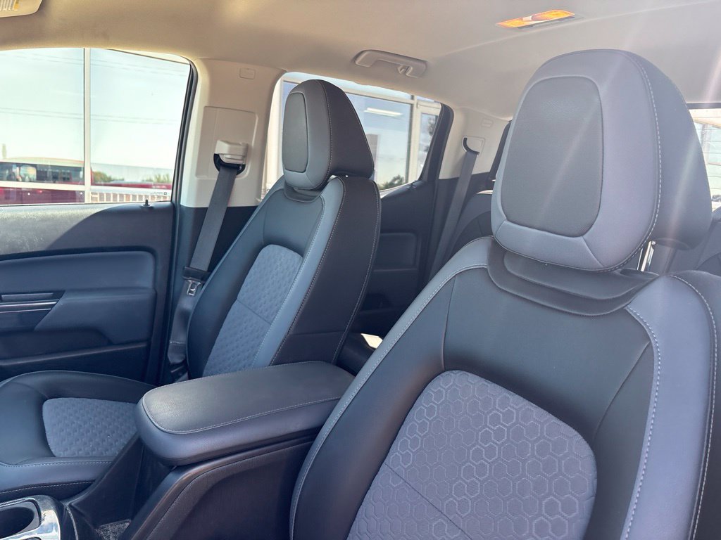 Used 2018 Chevrolet Colorado Z71 AWD/4WD image 11