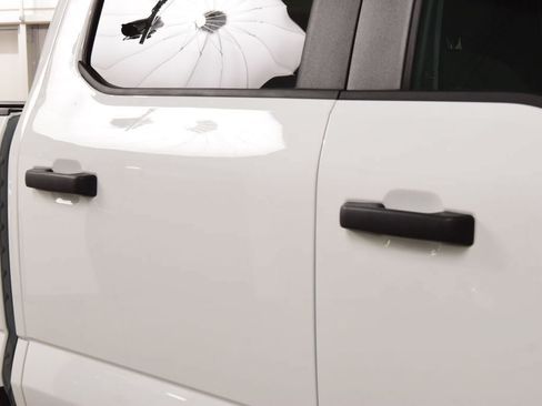 Used 2024 Ford F250 XL w/ STX Appearance Package AWD/4WD image 11