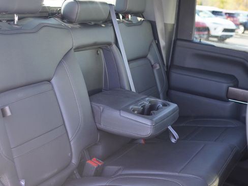 Used 2022 GMC Sierra 2500 Denali image 25