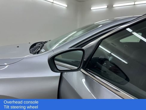 Used 2015 Chrysler 200 Limited image 17