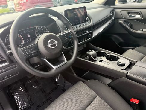 Used 2024 Nissan Rogue SV image 13
