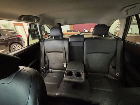 Used 2016 Subaru Outback 2.5i Limited image 10