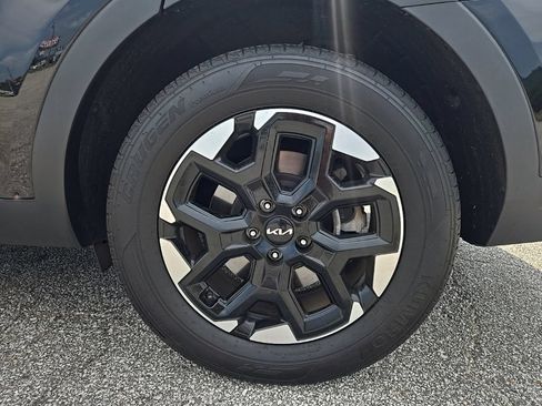 Used 2025 Kia Sorento S FWD image 29