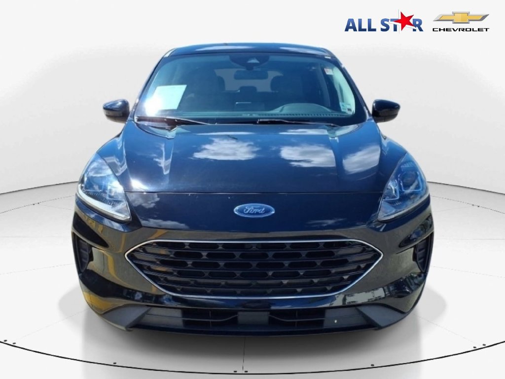 Used 2022 Ford Escape SE w/ SE Sport Appearance Package FWD image 2