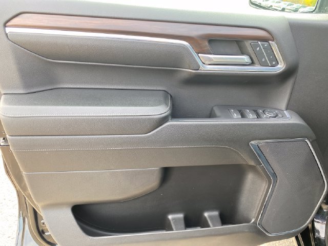 Certified 2024 GMC Sierra 1500 SLT RWD image 17