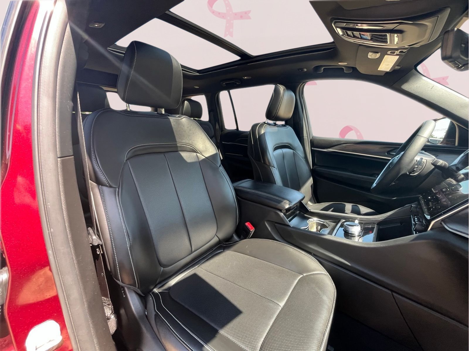 Certified 2025 Jeep Grand Cherokee Limited w/ Luxury Tech Group II AWD/4WD image 35