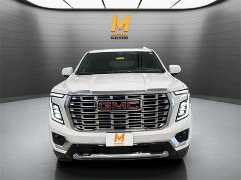 Used 2025 GMC Yukon XL Denali image 3