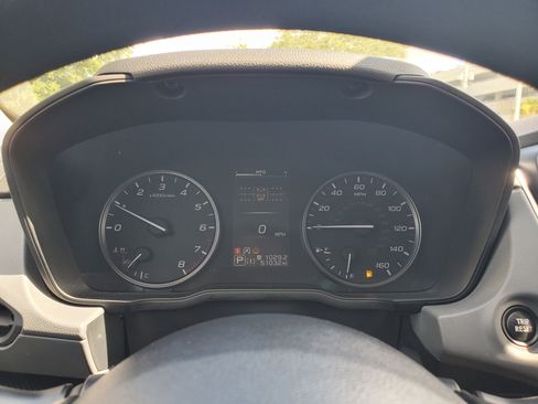 Used 2024 Subaru Crosstrek 2.0i Premium image 21