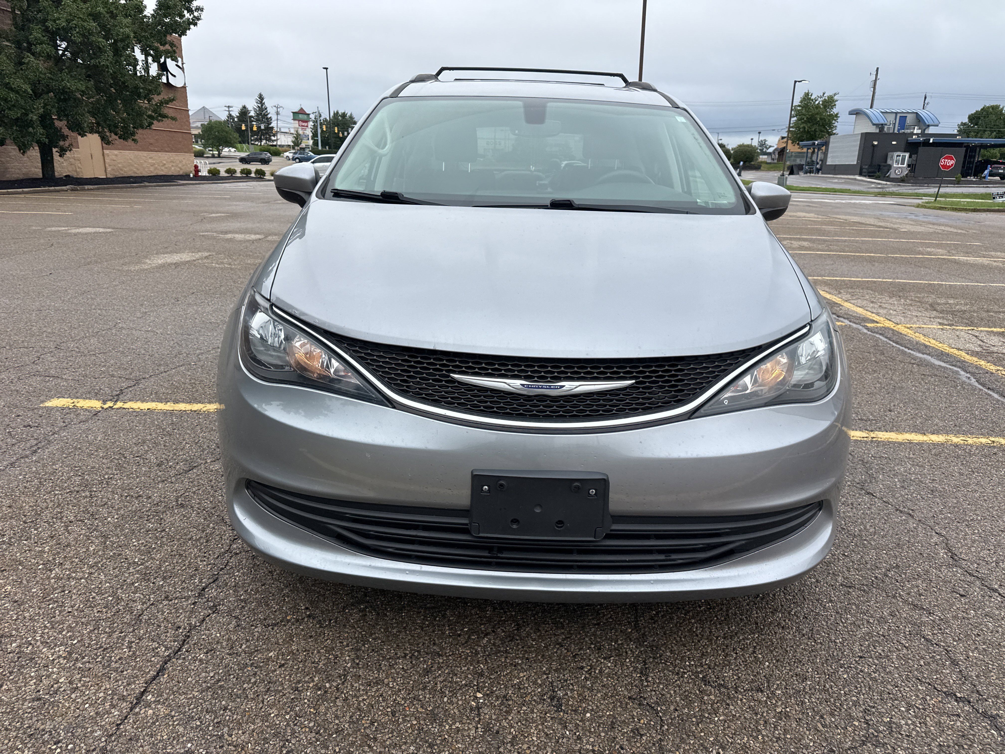 Used 2020 Chrysler Voyager Lxi FWD image 13