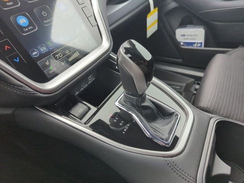 Used 2025 Subaru Outback Premium image 29