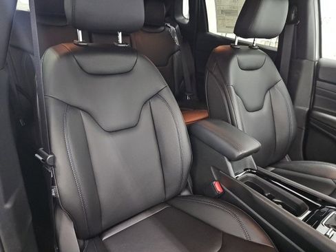 New 2026 Jeep Compass Limited image 13