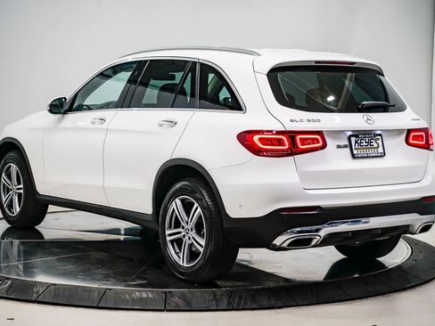 Certified 2022 Mercedes-Benz GLC 300 4MATIC image 2