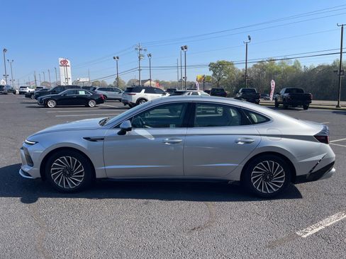 Used 2024 Hyundai Sonata Limited image 13