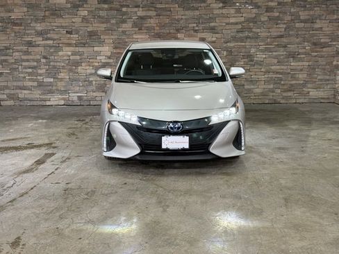 Used 2022 Toyota Prius Prime XLE image 34