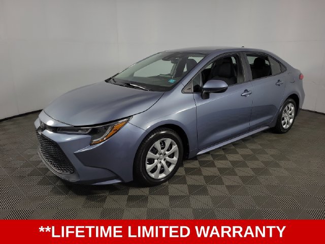 Used 2020 Toyota Corolla LE FWD image 3