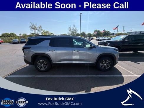 Used 2024 Chevrolet Traverse LT w/ Trailering Package AWD/4WD image 3