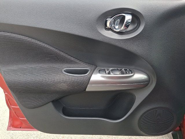 Used 2012 Nissan Juke SL AWD/4WD image 12