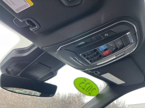 Used 2025 Jeep Wagoneer S Limited image 21