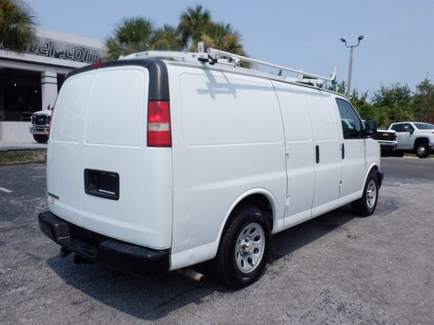 Used 2013 Chevrolet Express 1500 RWD image 9