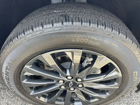Used 2023 Chevrolet Traverse RS FWD image 34