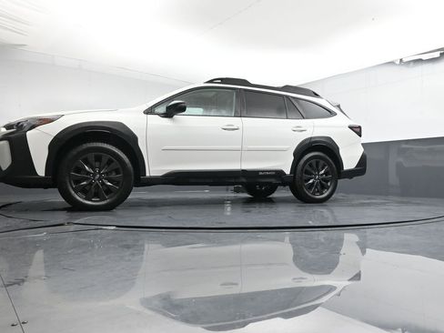 Used 2025 Subaru Outback Onyx Edition XT image 26
