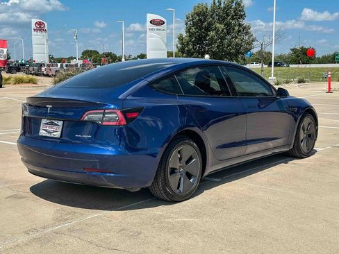 Used 2022 Tesla Model 3 Long Range AWD/4WD image 3