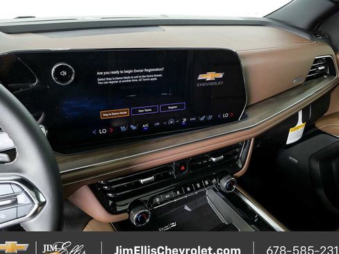 New 2026 Chevrolet Tahoe High Country w/ Sun And Tow Package AWD/4WD image 13