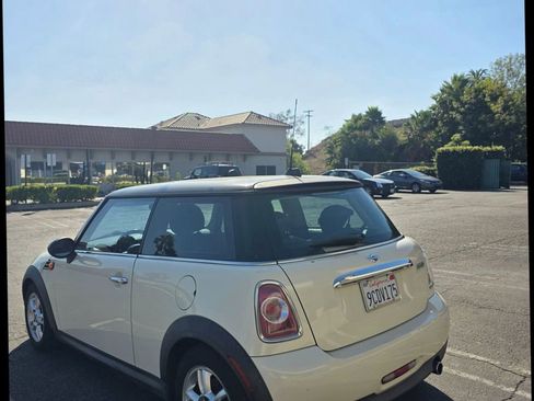 Used 2012 MINI Cooper Hardtop image 5