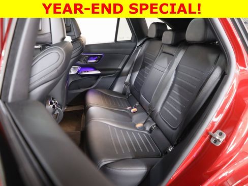 Used 2025 Mercedes-Benz GLC 300 4MATIC image 41