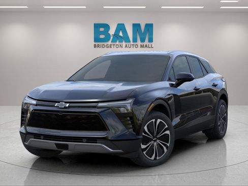 New 2025 Chevrolet Blazer EV LT image 3