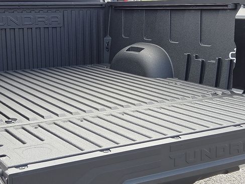 Used 2026 Toyota Tundra Limited AWD/4WD image 9