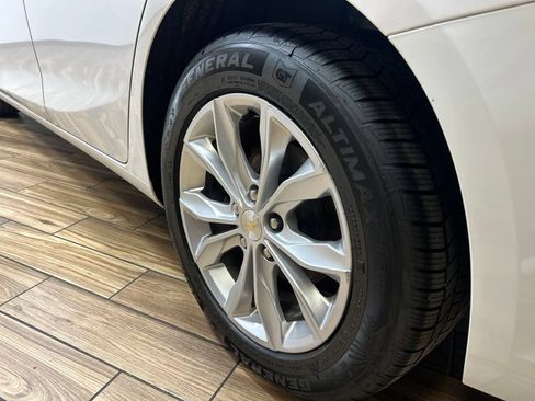 Used 2020 Chevrolet Malibu LT FWD image 13